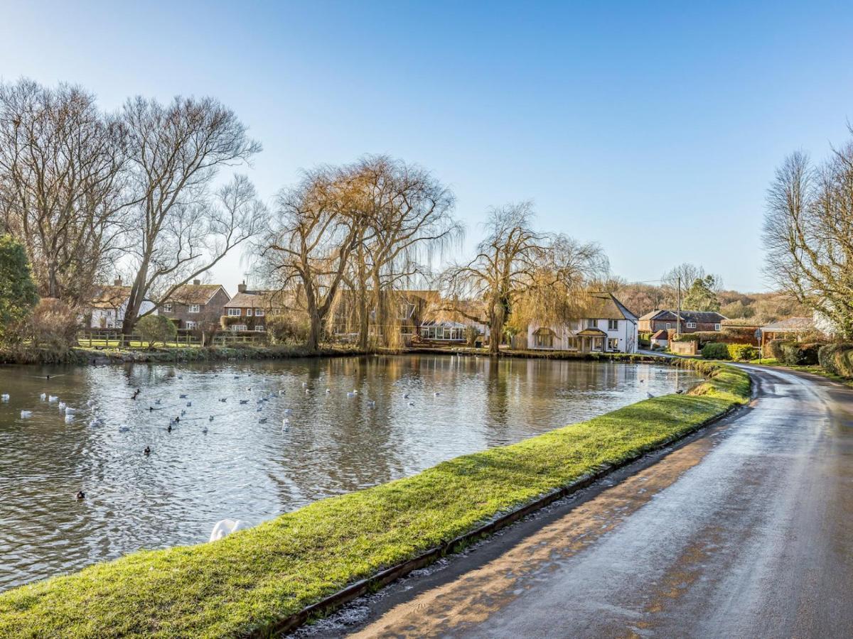 Pass The Keys Charming Downland Cottage Chichester Eksteriør bilde
