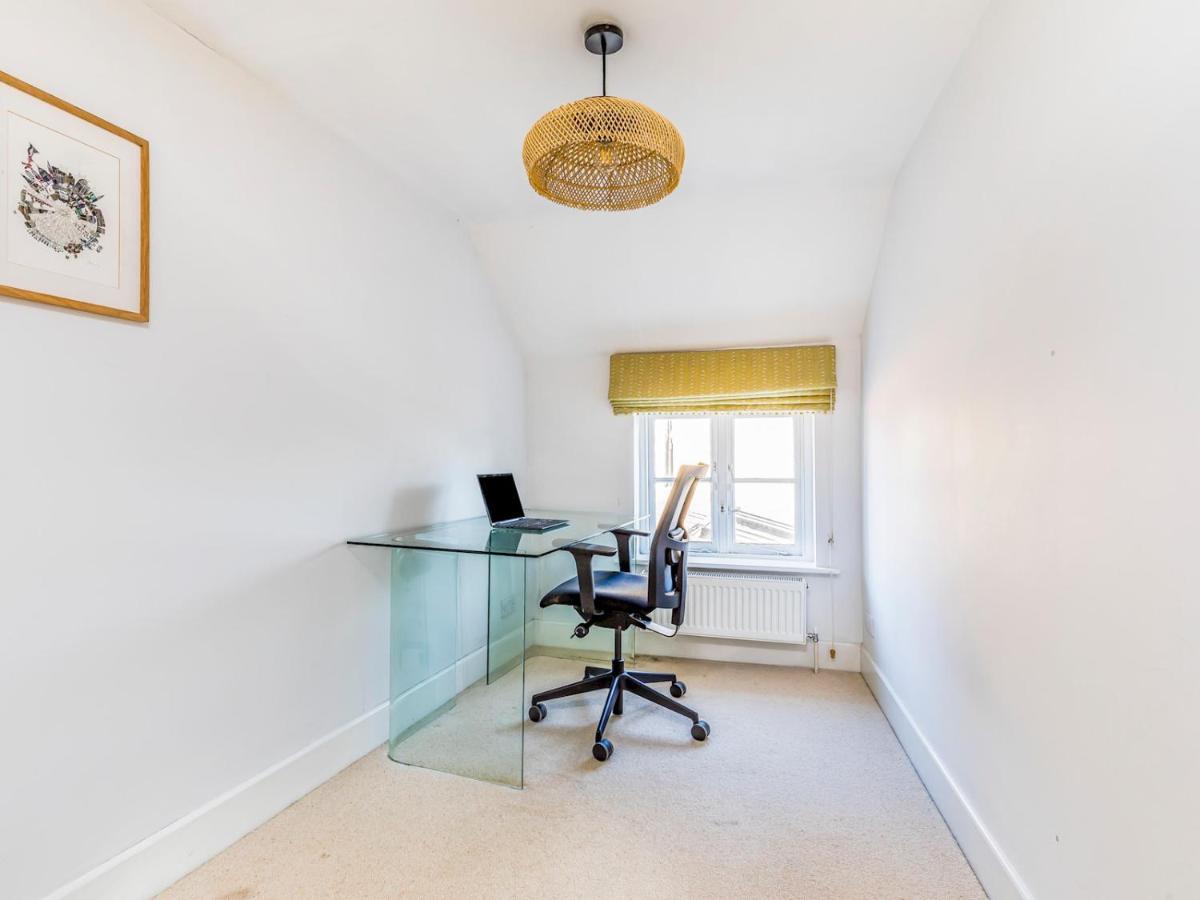 Pass The Keys Charming Downland Cottage Chichester Eksteriør bilde