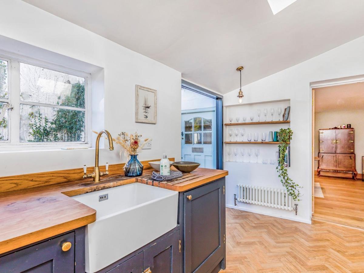 Pass The Keys Charming Downland Cottage Chichester Eksteriør bilde