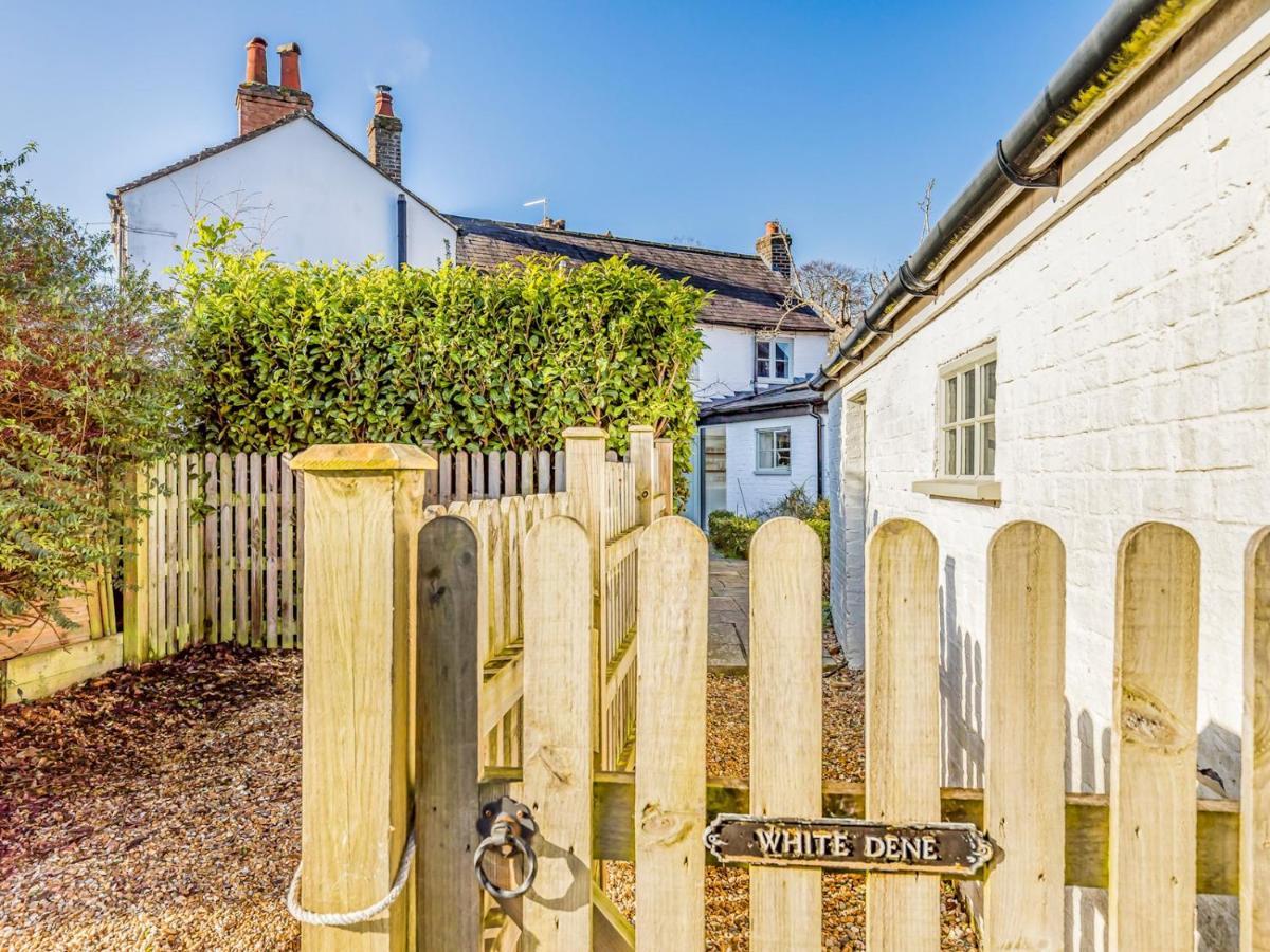 Pass The Keys Charming Downland Cottage Chichester Eksteriør bilde
