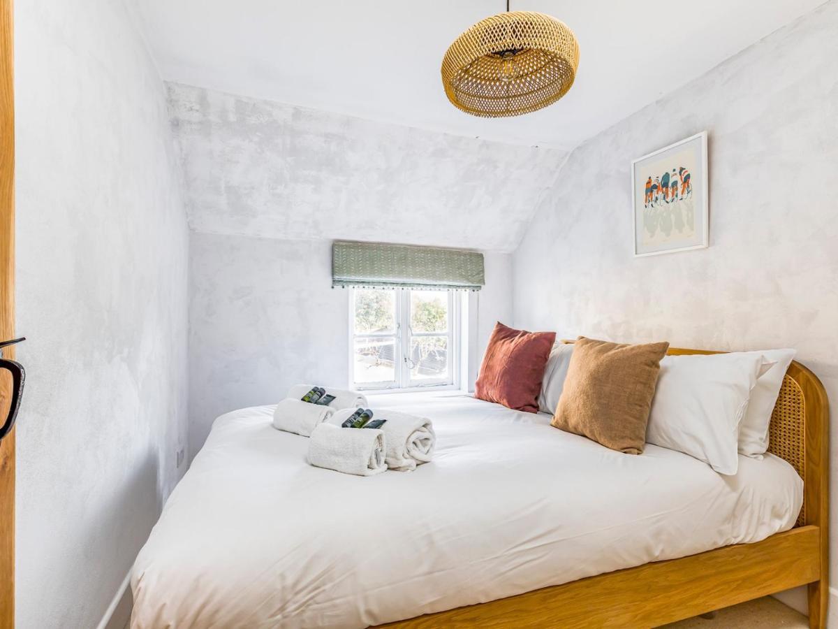 Pass The Keys Charming Downland Cottage Chichester Eksteriør bilde