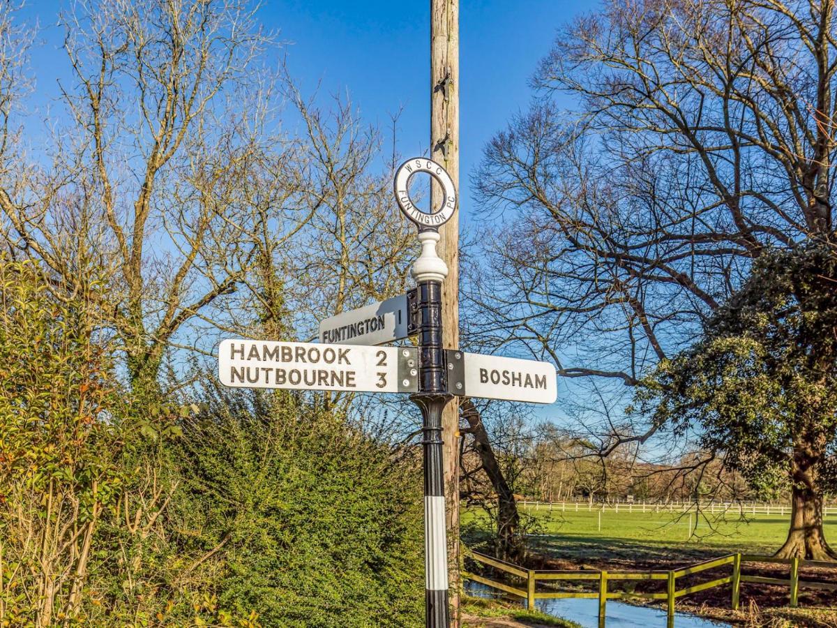 Pass The Keys Charming Downland Cottage Chichester Eksteriør bilde