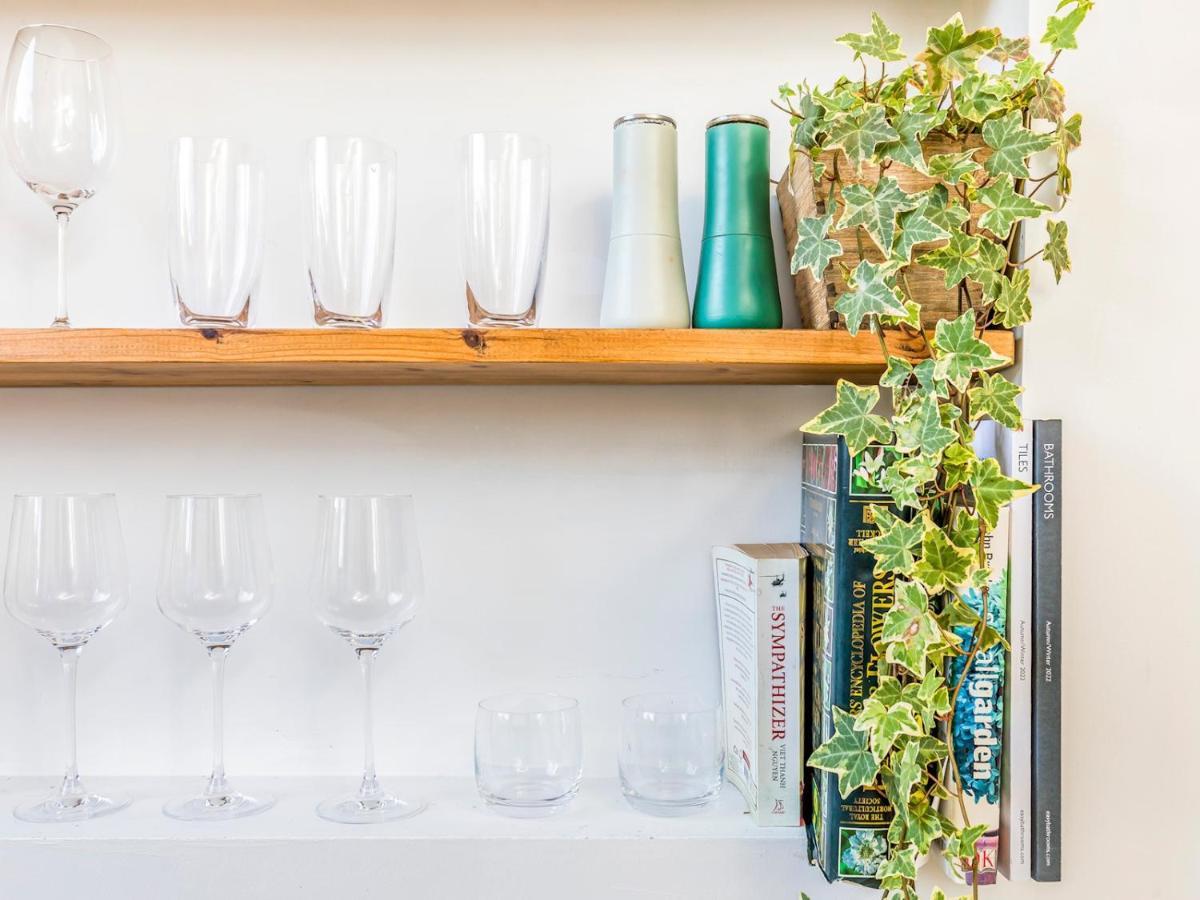 Pass The Keys Charming Downland Cottage Chichester Eksteriør bilde