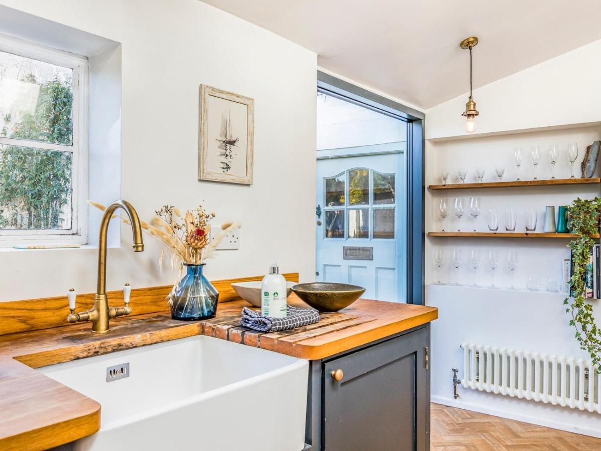 Pass The Keys Charming Downland Cottage Chichester Eksteriør bilde