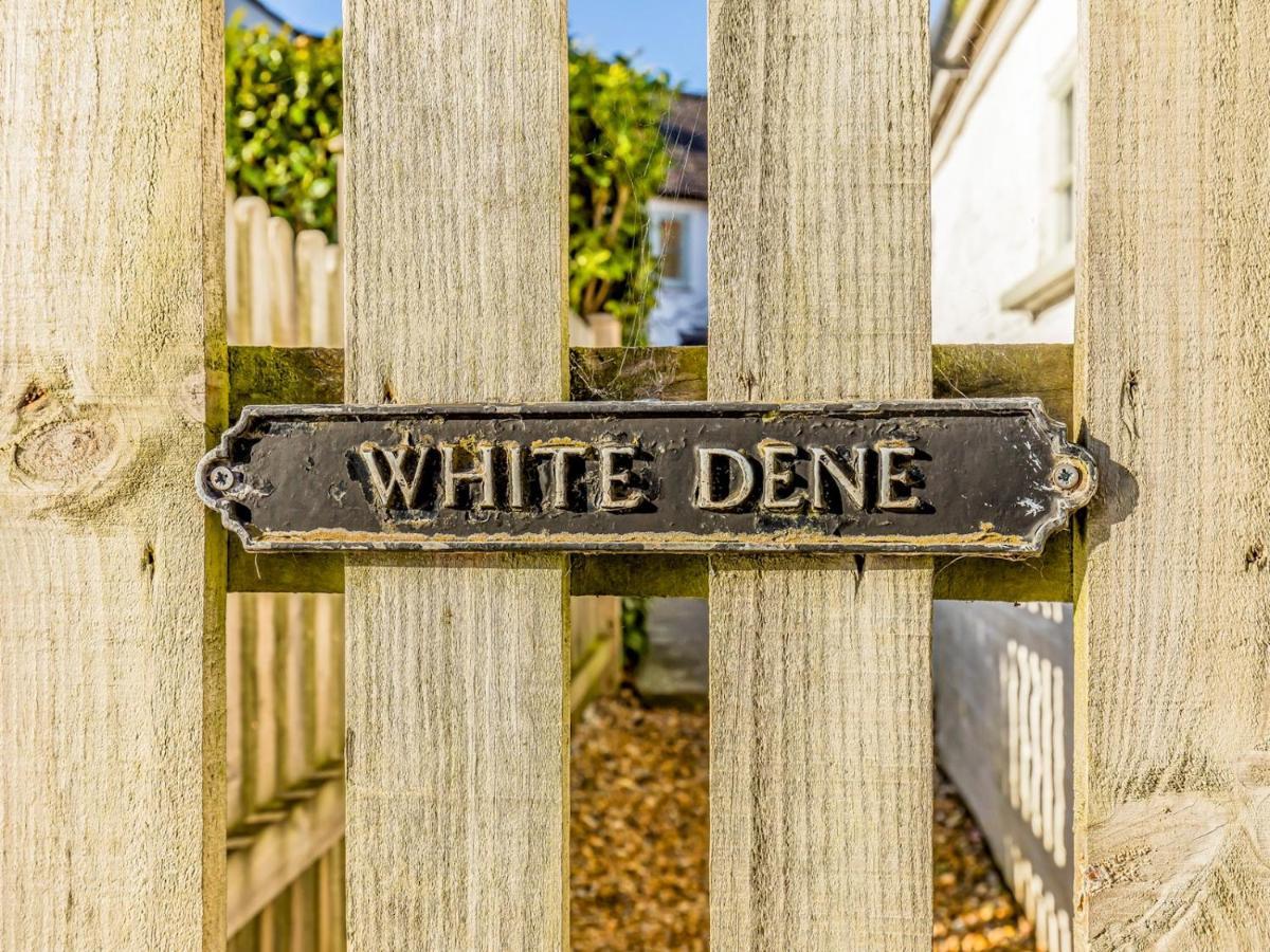 Pass The Keys Charming Downland Cottage Chichester Eksteriør bilde