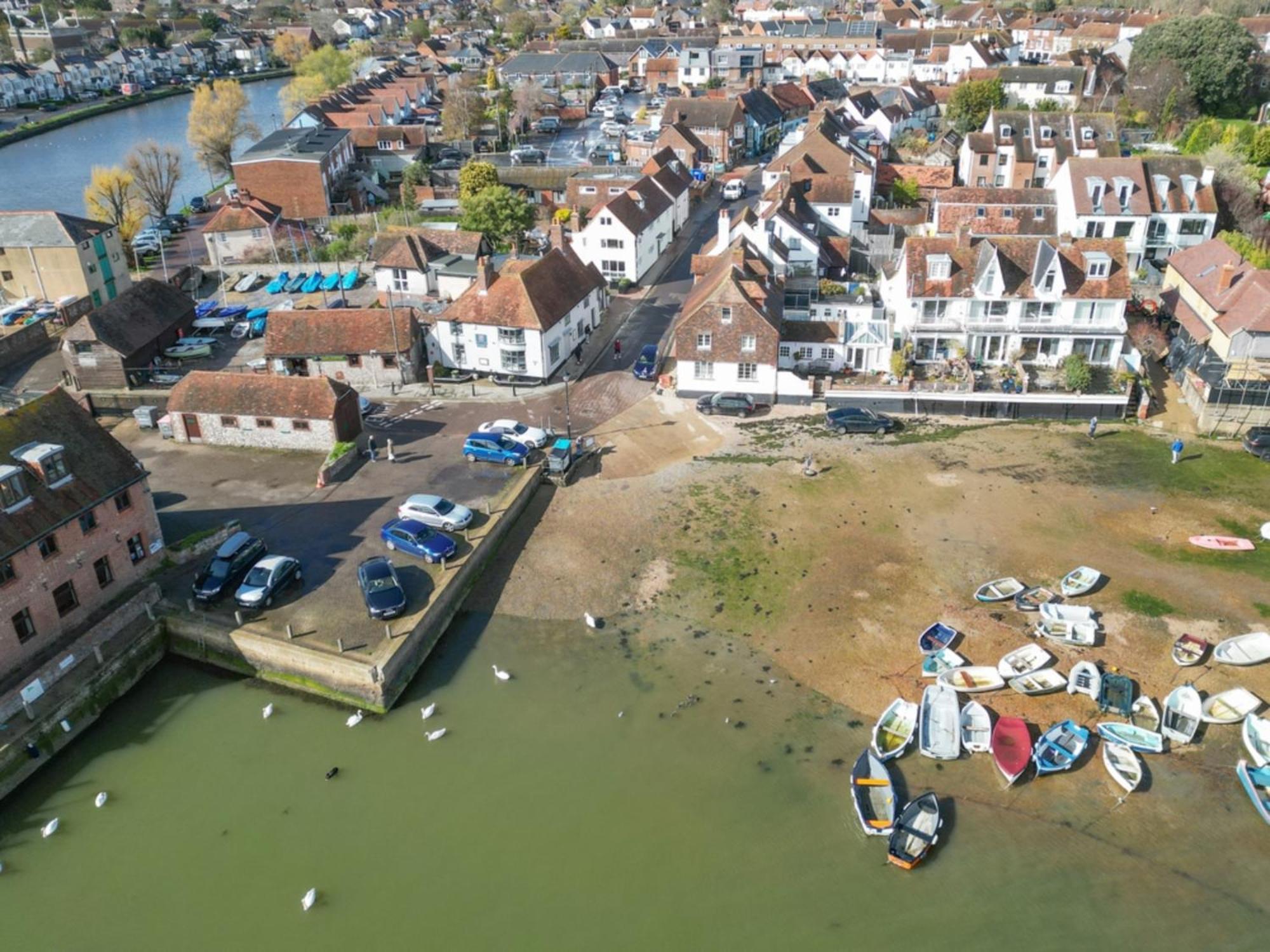 Pass The Keys Charming Downland Cottage Chichester Eksteriør bilde